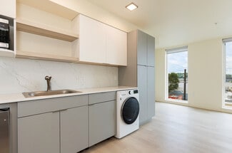 1446 NW 53rd St, Seattle, WA 98107