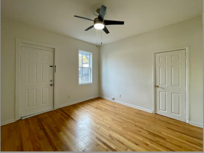 2219 N Hoyne Ave unit 2, Chicago, IL 60647 - photo 5