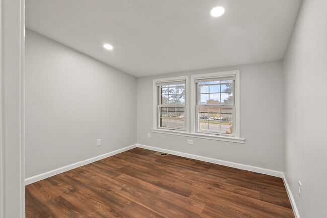 6578 Edsall Rd unit Main House, Alexandria, VA 22312 - photo 4