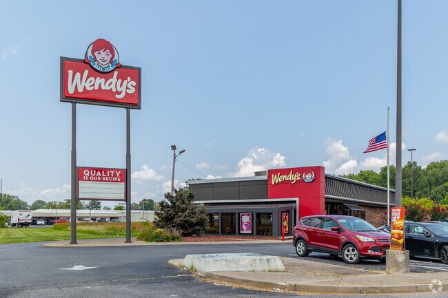 Dollartown have quick food options such as Wendy's if they're in a rush.