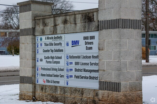 Castle High School, Parma