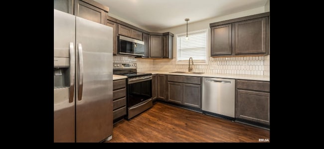 1301 S Holland St, Marion, IL 62959 - photo 3