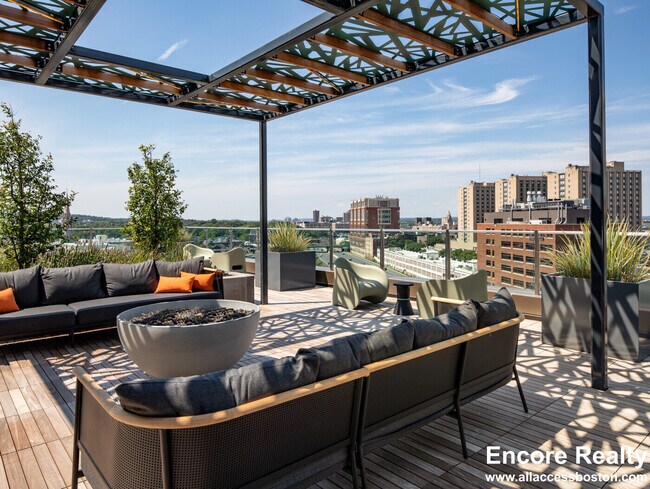 771 Beacon St unit B2-1305, Boston, MA 02215 - photo 2