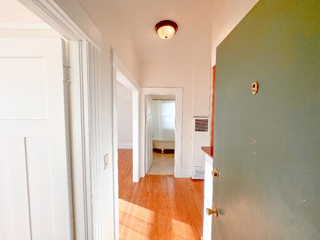 1539 Encinal Ave unit 9, Alameda, CA 94501 - photo 3