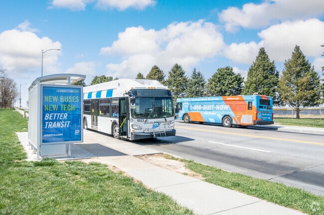 Public transportation makes it easy for Aksarben-Elmwood Park residents to get around town.