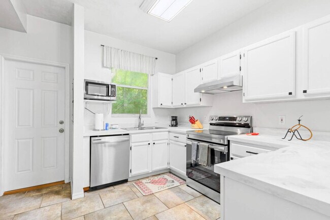 4415 SW 34th St unit ID1359127P, Gainesville, FL 32608 - photo 7