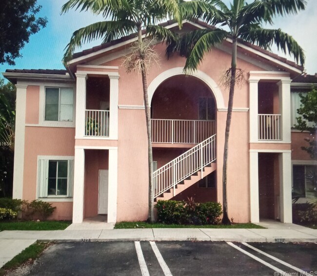 17800 NW 73rd Ave unit Shoma Homes CC of Mi, Hialeah, FL 33015 - photo 2