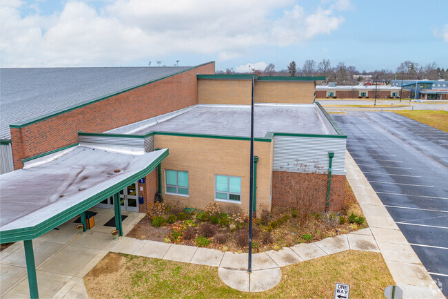 The student-teacher ratio at South Oldham Middle School is 18:1.