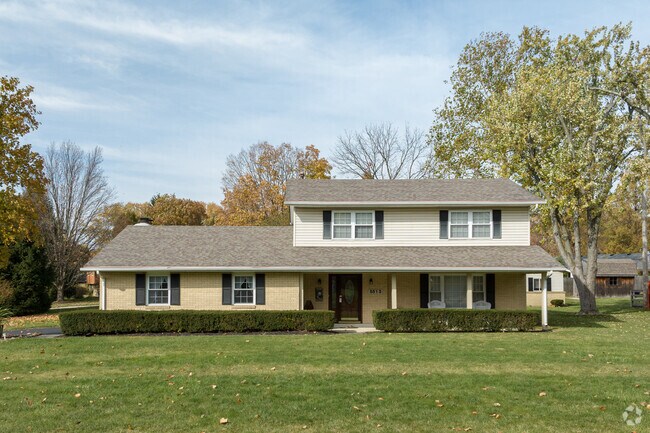 Traditional style homes can be found within the Woodbourne-Hyde Park neighborhood.
