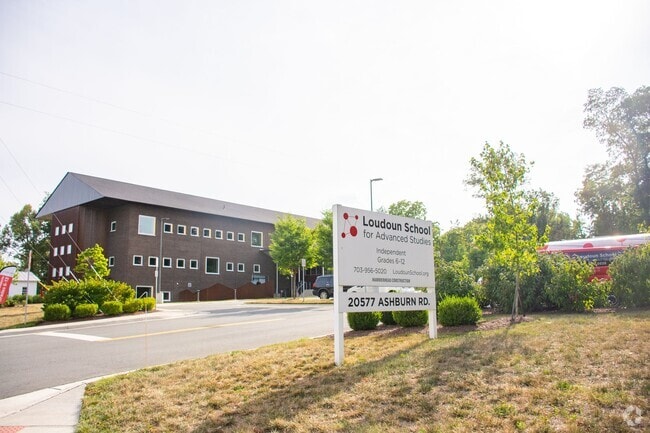 Welcome to Loudoun School for the Gifted in Belmont.