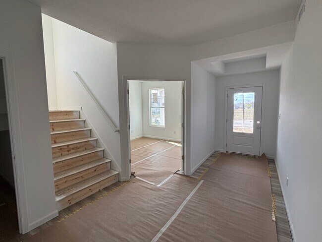 8182 Camellia Ln, Pendleton, IN 46064 - photo 3