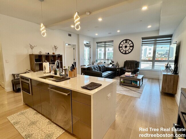 25 W 5th St, Boston, MA 02127 - photo 2