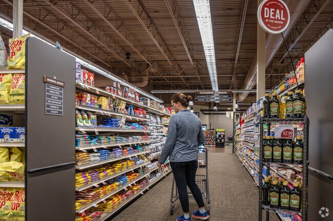 Lunds & Byerlys near Vista Hills has a great selection of new and classic brands.