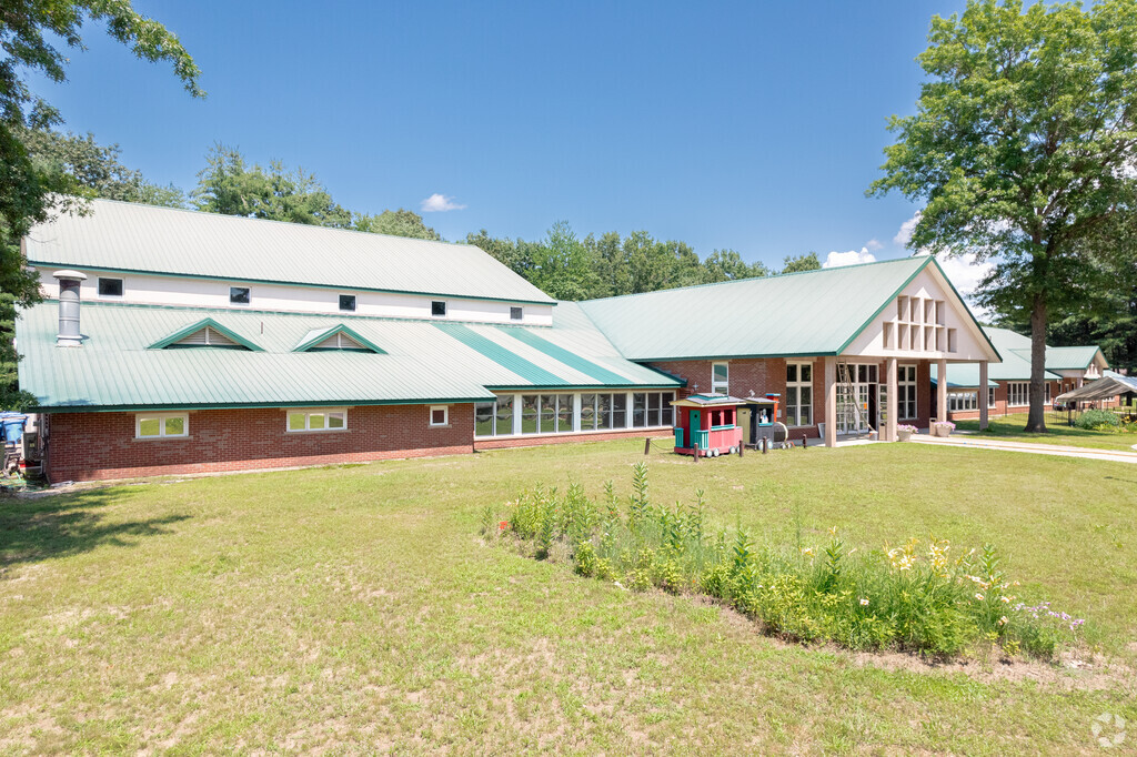 Whatley Elementary is a large and beautiful school that prepares students for the best future.