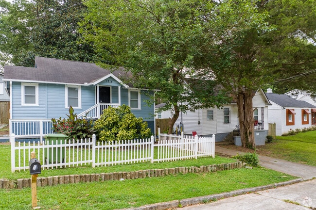 Rows of wooden clapboard cottages line the streets of Hunter Hills.
