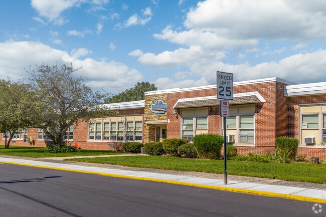 Oak View School educates approximately a total of 335 students in an academic year.