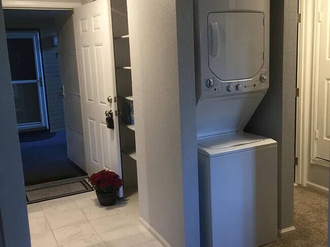 16153 E Alaska Place, Aurora, CO 80017 - photo 4