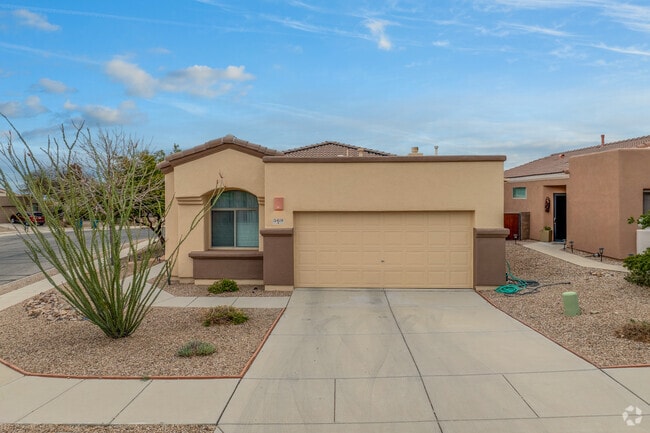 Spanish-inspired homes in Corona de Tucson make up many subdivisions.