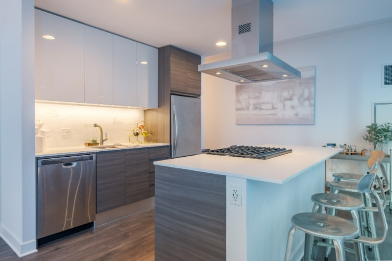 211 W Hubbard St, Chicago, IL 60654 - photo 1