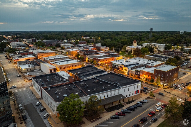 Historic Downtown Tupelo is home to several dining and shopping options.