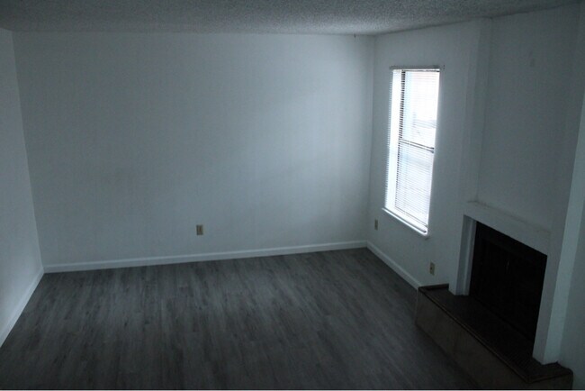 3747 Donovan Dr unit A, Tallahassee, FL 32309 - photo 6