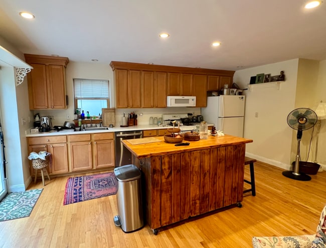 46 Auburndale Ave, West Newton, MA 02465 - photo 4