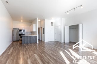 2700 W North Ave Unit 203, Chicago, IL 60647