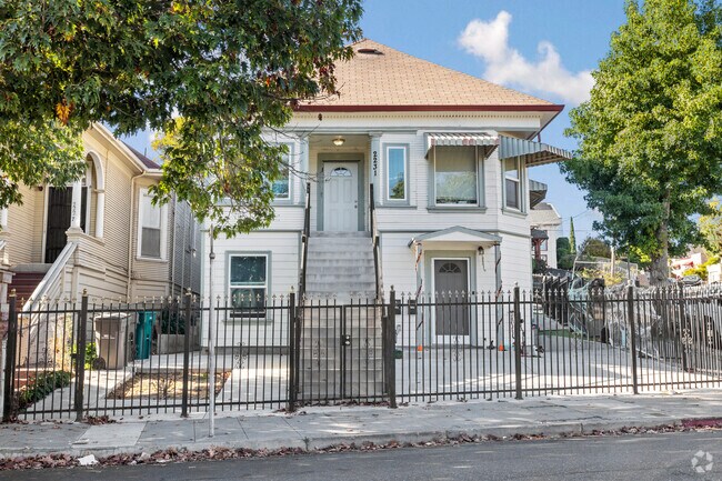 Find your perfect home in the Meadow Brook neighborhood in Oakland.