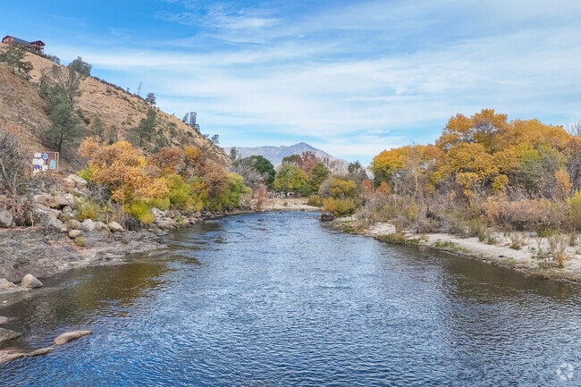 The Kern River flows alongside Kernville into Lake Isabella.