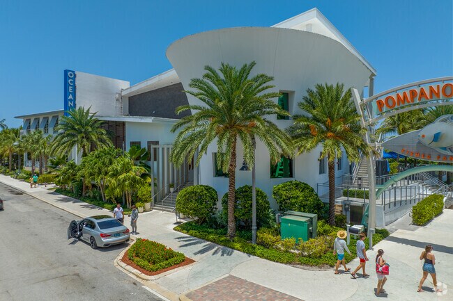 Welcome to Oceanic fine dinning restaurant in Pompano Beach.