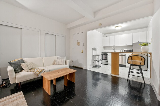 420 Lexington Ave unit ID1369820P, New York, NY 10170 - photo 2