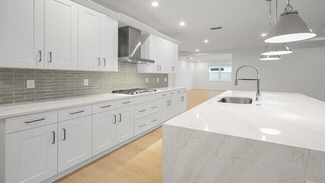 1615 Bellagio Loop, Tavares, FL 32778 - photo 4