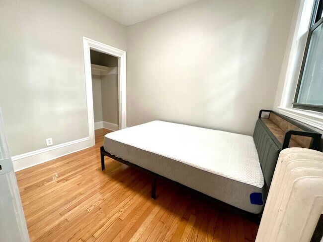 *Pictures are representative samples of the advertised unit. In some cases, the actual units you tou
