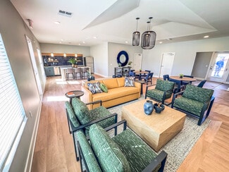 911 W State St, Avon Park, FL 33825