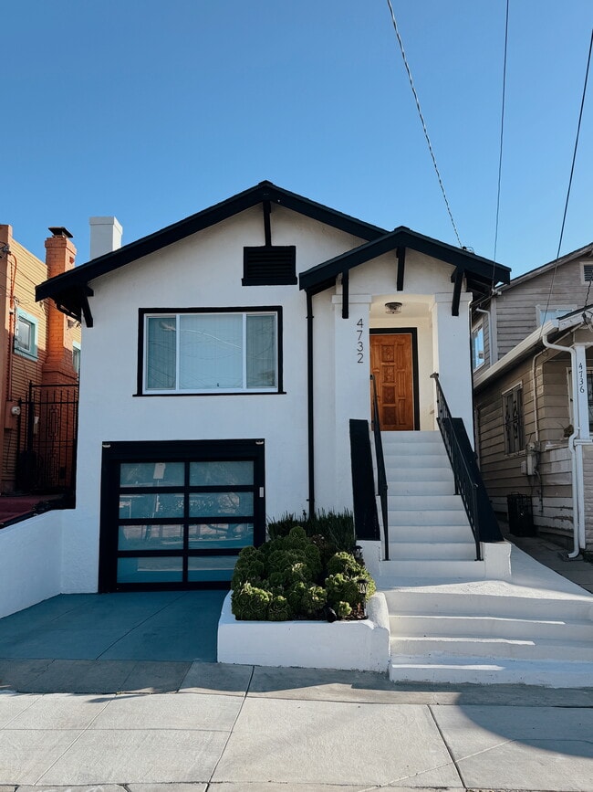 4732 Congress Ave, Oakland, CA 94601