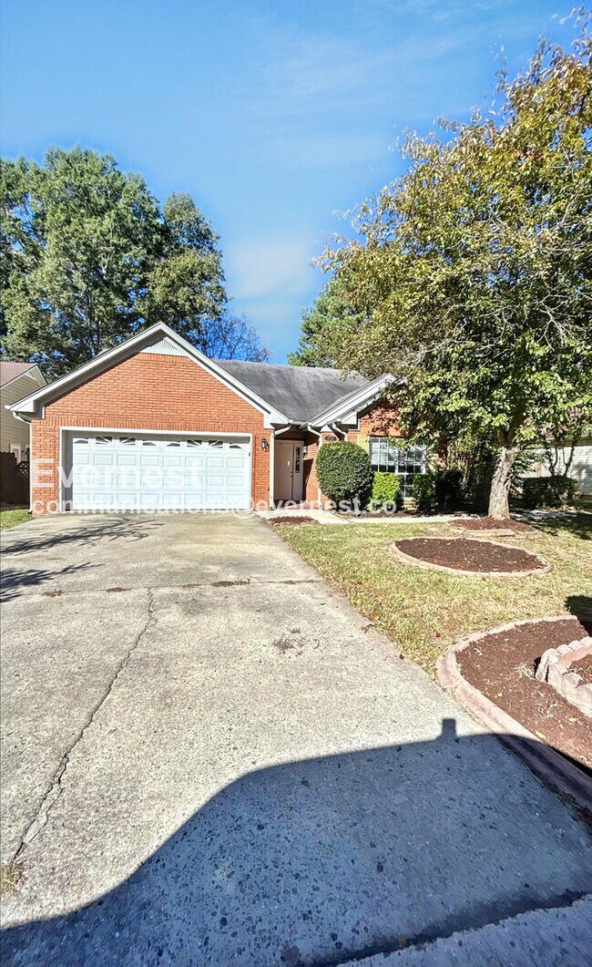 1532 Lake Park Dr, Center Point, AL 35215