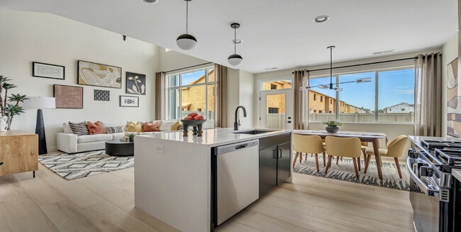 6880 S Survey Peak Ln, West Jordan, UT 84081 - photo 5