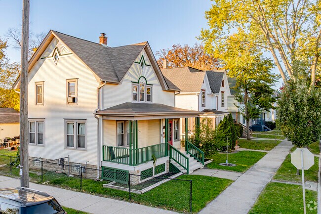 Colorful colonial homes are sprinkled across Slausondale's suburban streets.
