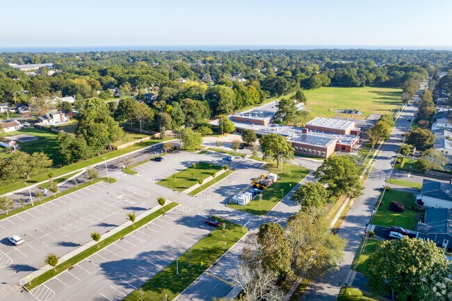 Discover new horizons at Sylvan Avenue Elementary School.