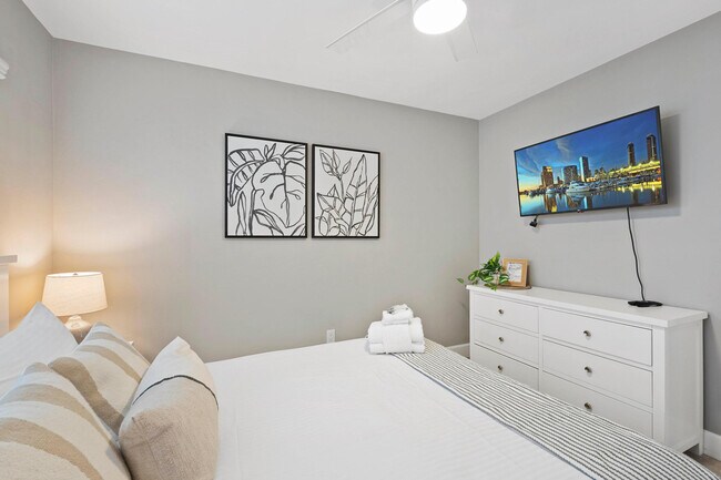 4746 Del Monte Ave unit ID1062717P, San Diego, CA 92107 - photo 7