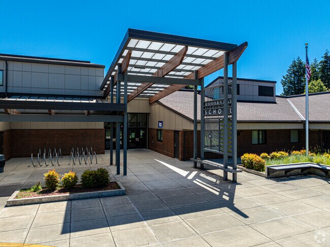 Roosevelt, formerly Roosevelt Middle School, opened as an elementary school in September 2007.