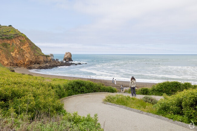 Sharp Park has stunning views of the Pacific Ocean and an abundance of nature’s wonders.