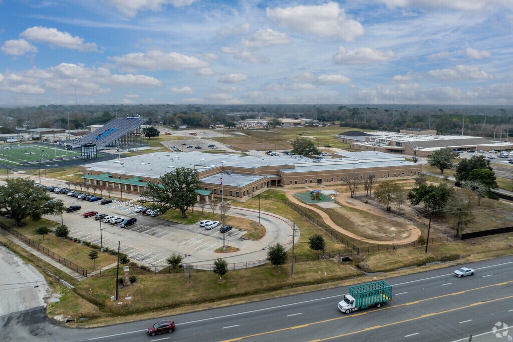 Austin Elementary earns a B+ rating from niche.com.