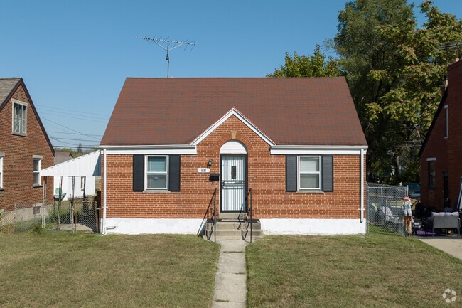 Most of the homes in Carillon are Cape Cods.