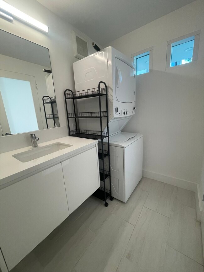 5111 Ocean Front Walk unit 4, Marina Del Rey, CA 90292 - photo 7