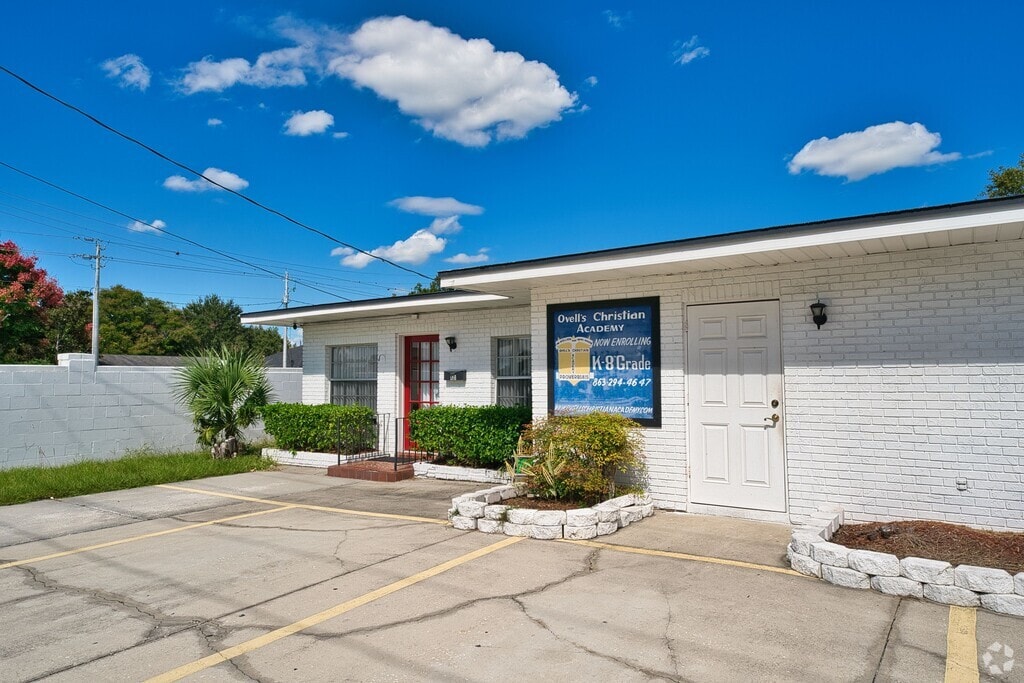 Ovell's Chrisitian Academy serves students in the Downtown Winter Haven community.