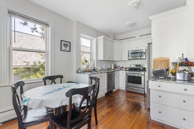 249 Summer St unit 1L, Somerville, MA 02143 - photo 3