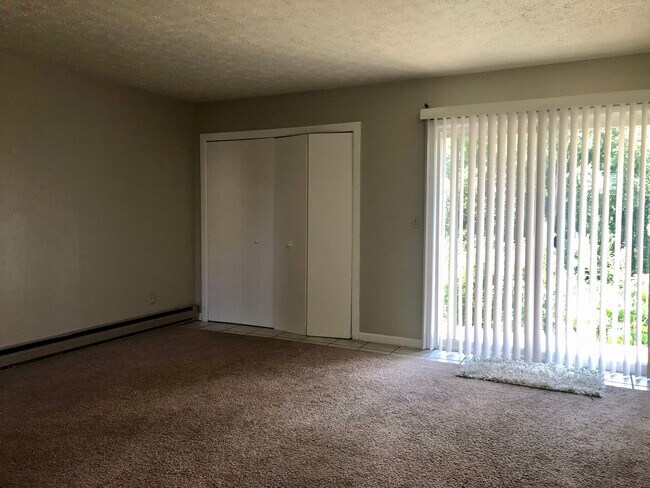 1020 Broadway St unit B4, Martins Ferry, OH 43935 - photo 5