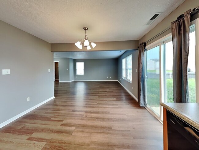 2832 Wolfgang Way, Indianapolis, IN 46239 - photo 5