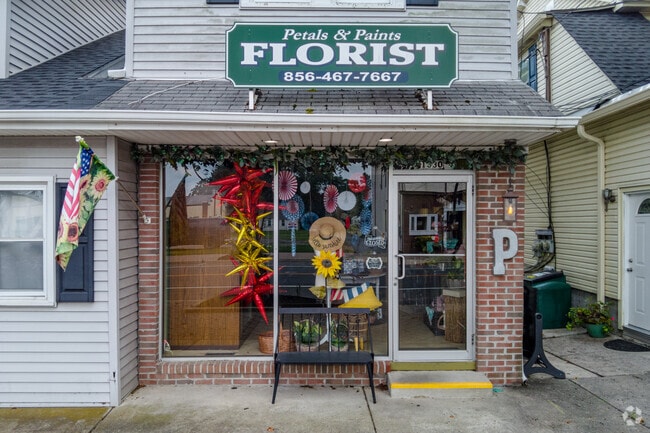 Petals and Paints is the place to go. for flowers in Woolwich Township.